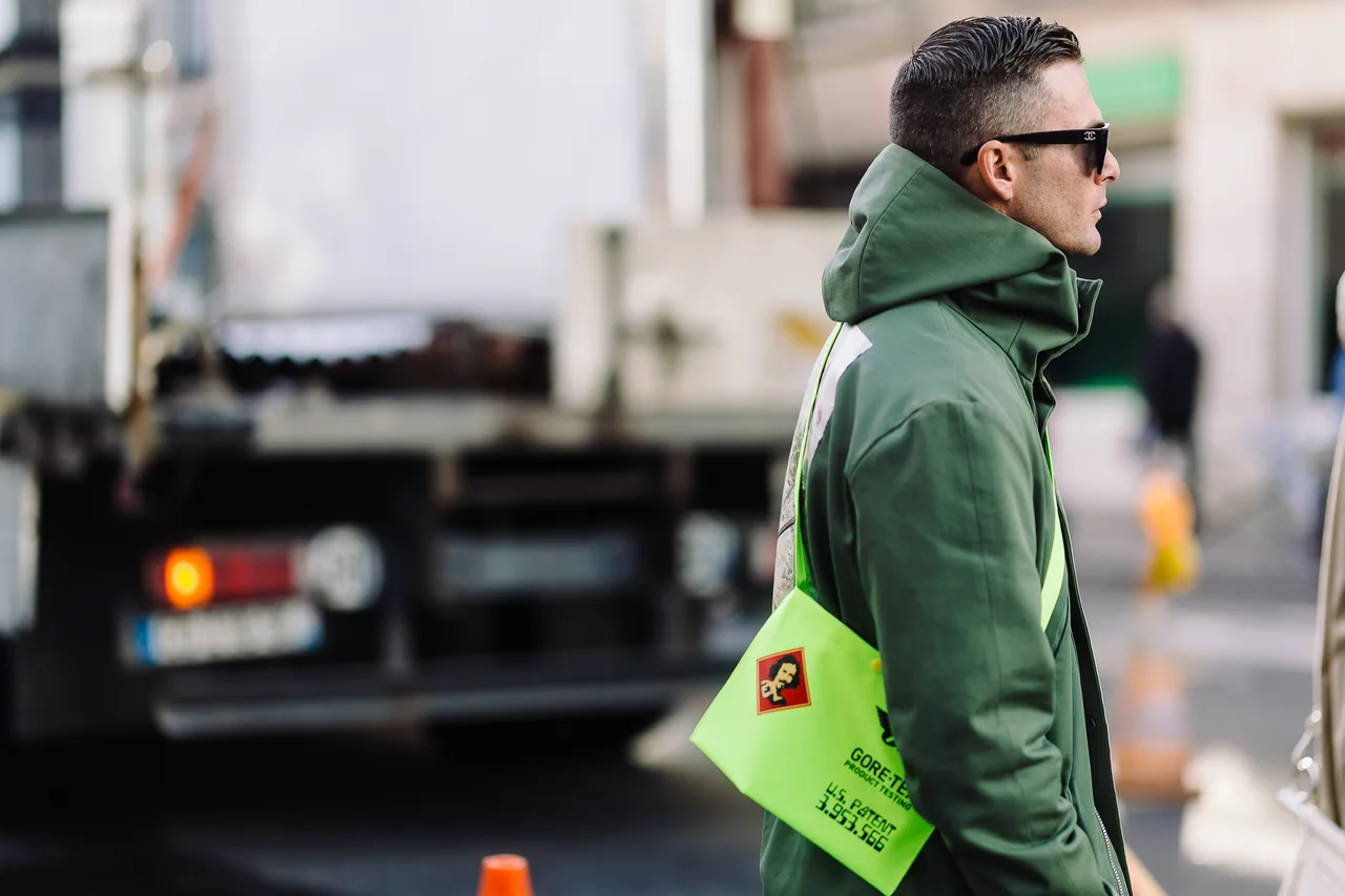 những chiếc túi OFF-White màu sắc neon nổi bật, đậm chất steetstyle