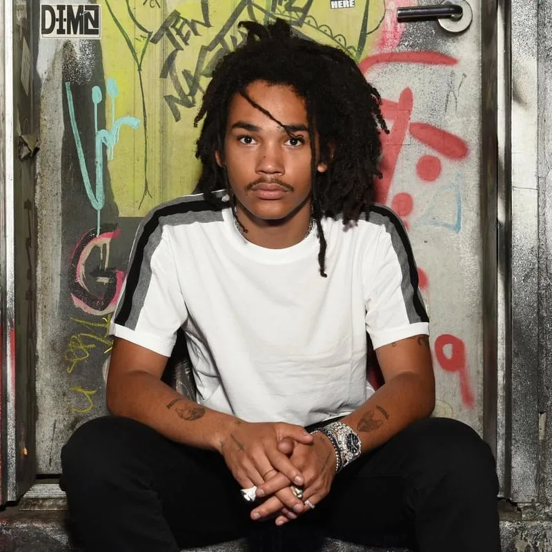 Người mẫu nam đình đám: Luka Sabbat