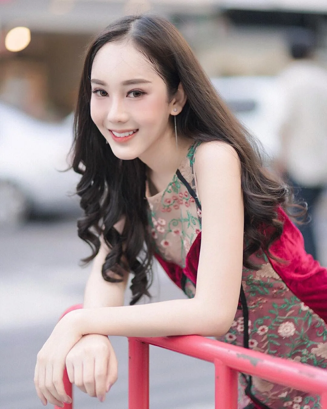 mỹ nhân chuyển giới - nụ cười tỏa nắng của frame