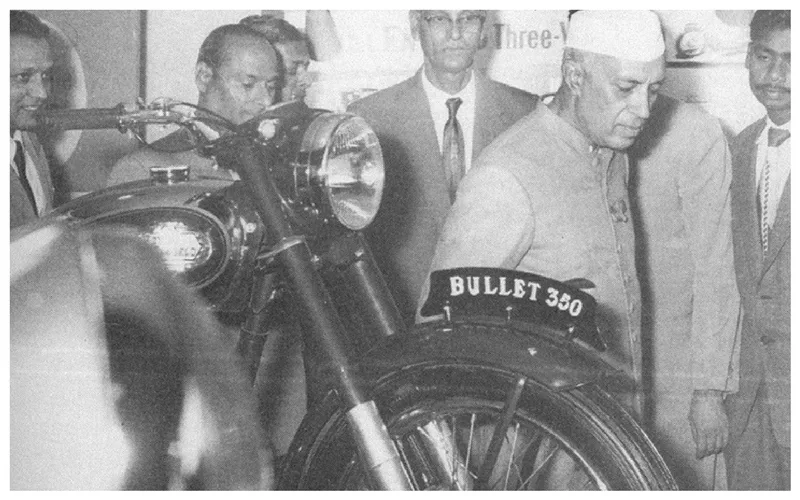royal-enfield-logo-thuong-hieu-elle-man-15