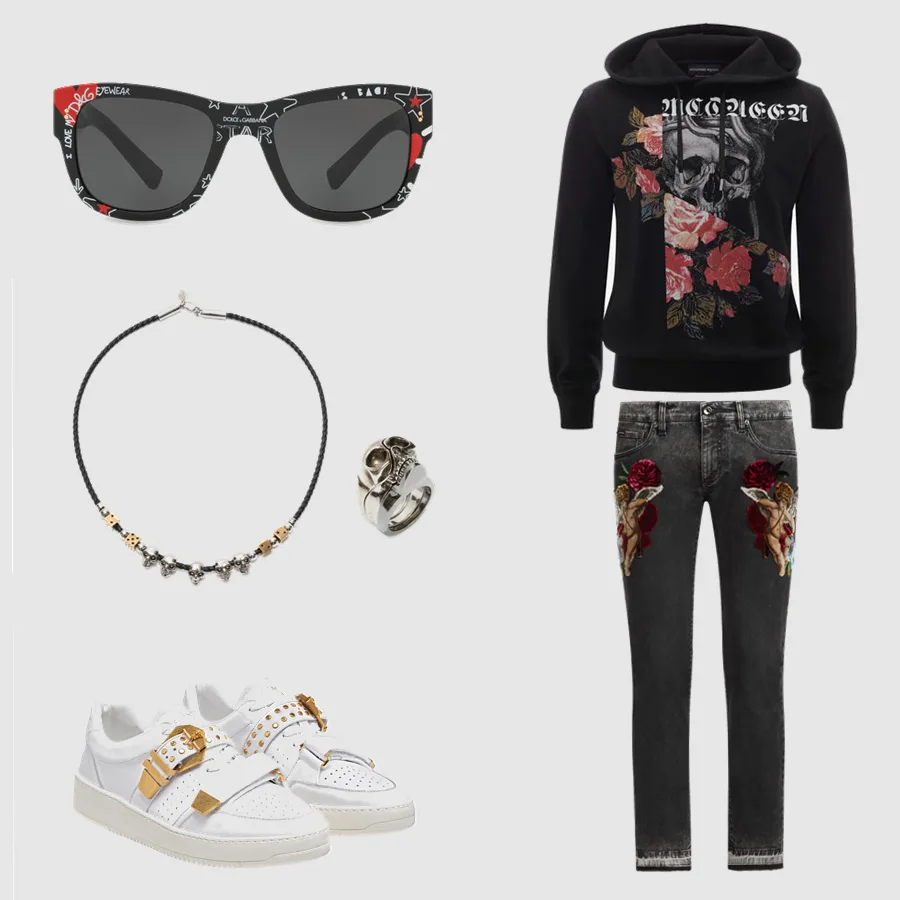 Hoodie, giày, phụ kiện: Alexander McQueen Quần, mắt kính: Dolce&Gabana