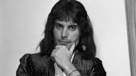 ca si freddie mercury elle man