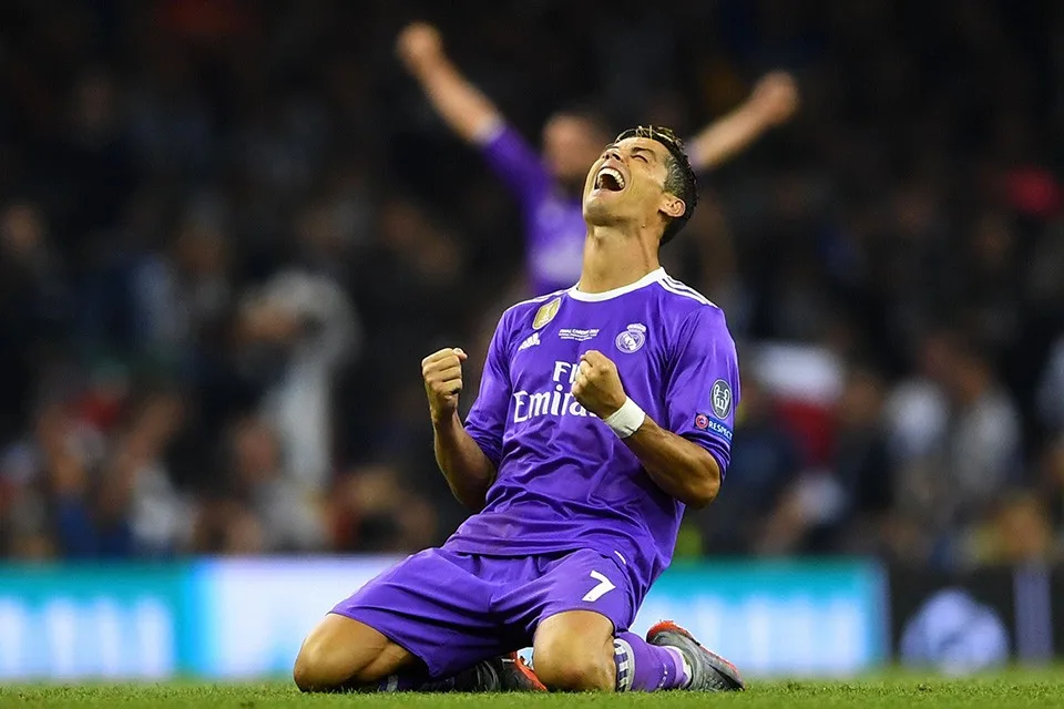van dong vien co thu nhap cao nhat the gioi 2017 - cristiano ronaldo - elle manvan dong vien co thu nhap cao nhat the gioi 2017 - cristiano ronaldo - elle man