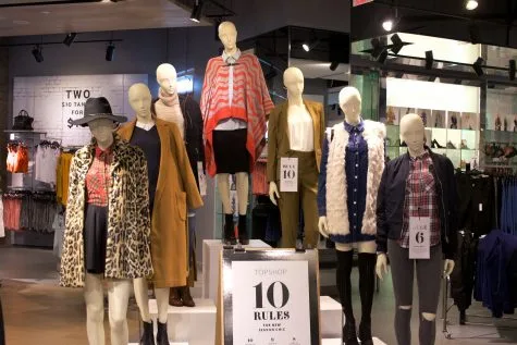 Tin tức thời trang về vụ phá sản của Topshop khiến nhiều người tiếc nuối. Ảnh: Square One Shopping Centre