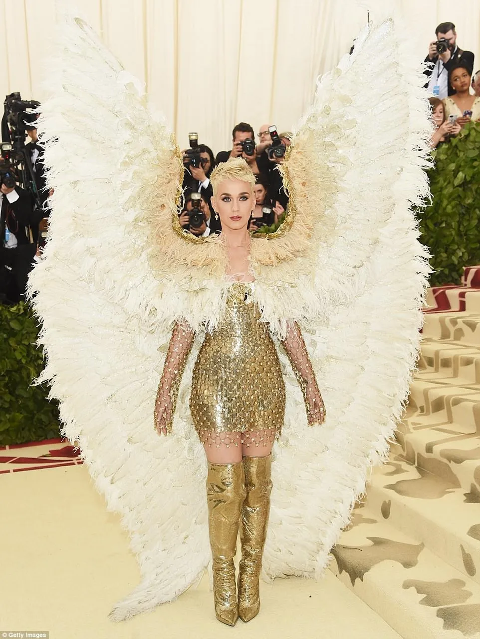 thoi trang nam met gala ytae
