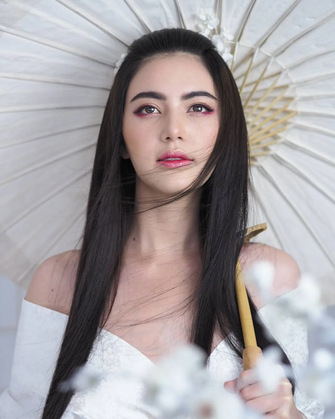 tai khoan instagram hot girl thai lan - Davikah - elle man 3
