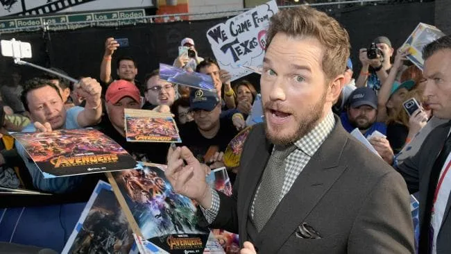 phim avengers infinity war - elle man 2