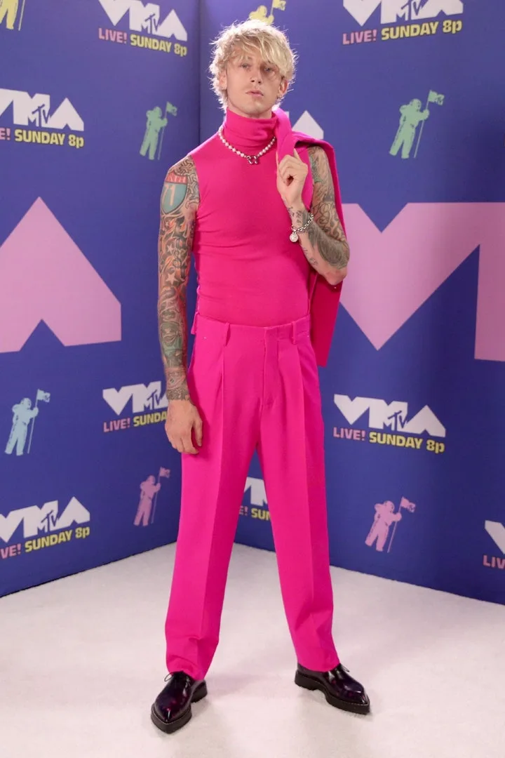 sao nam mặc đẹp Machine Gun Kelly