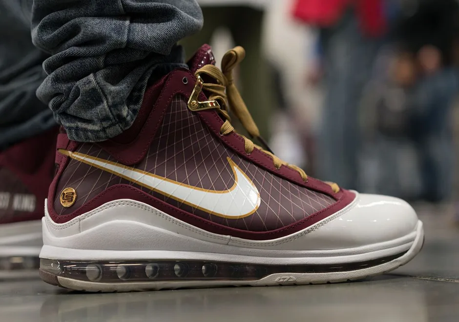 Soi dàn sneaker tại Sneaker Con Cleveland 2017 lớn nhất nước Mỹ