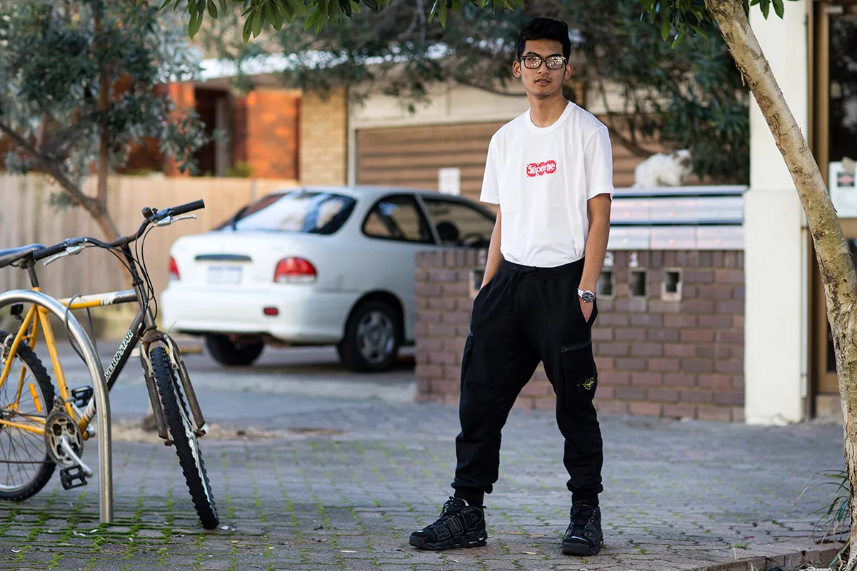 louis vuitton x supreme - sydney - elle man 7