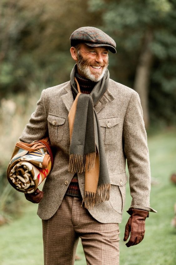 cách phối vải tweed dành cho nam màu nâu và khăn quàng