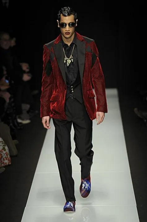 thuong hieu thoi trang Anh quoc - vivienne westwood - elle man 2