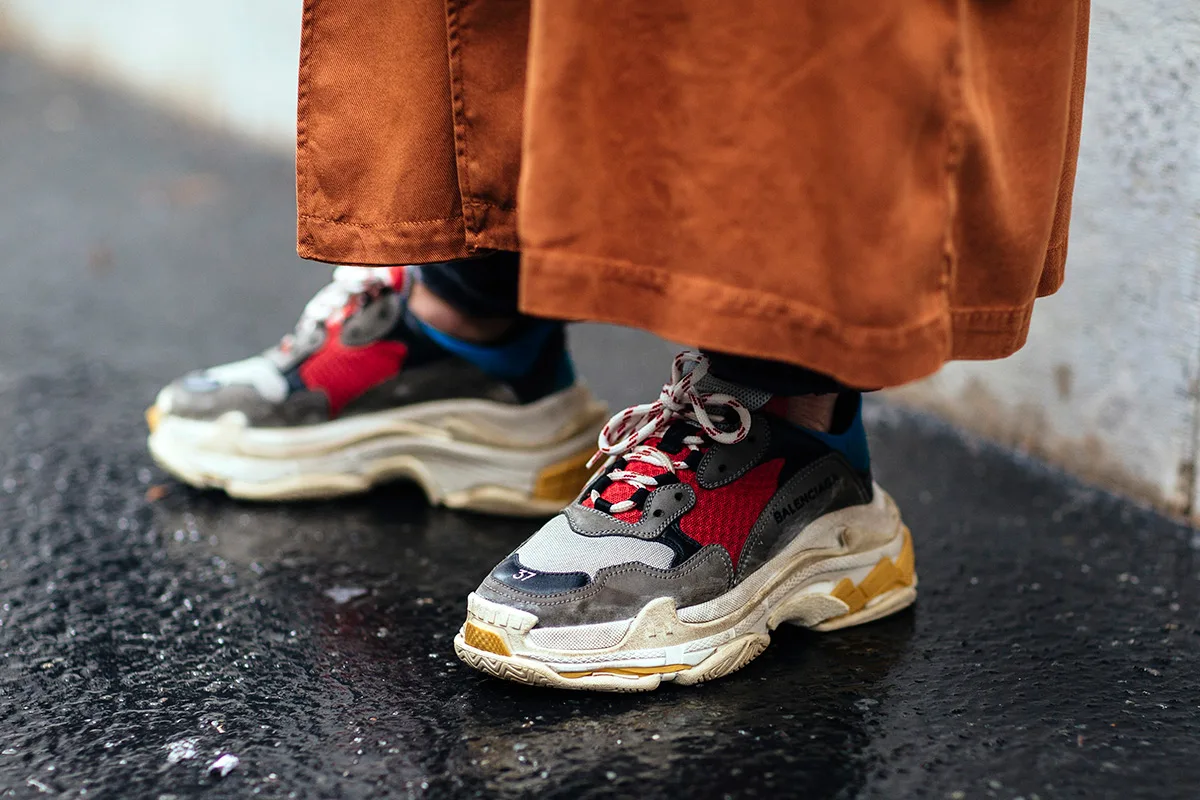 giay the thao - balenciaga triple s - elle man 1