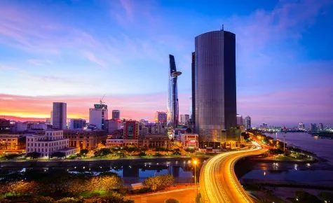 Vì sao ta lang thang thành phố Sài Gòn mùa Tết?