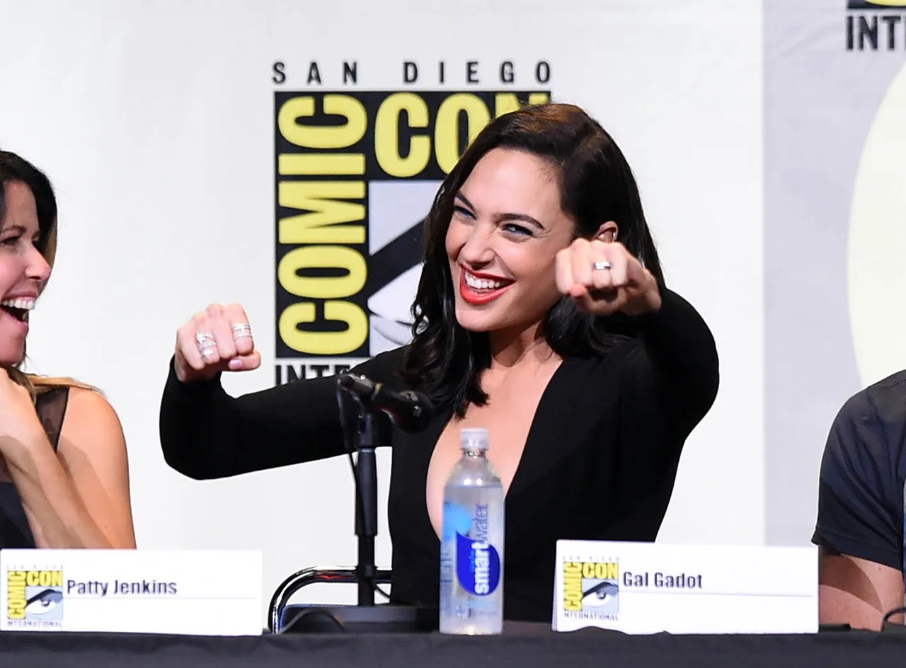 wonder woman - elle man 3