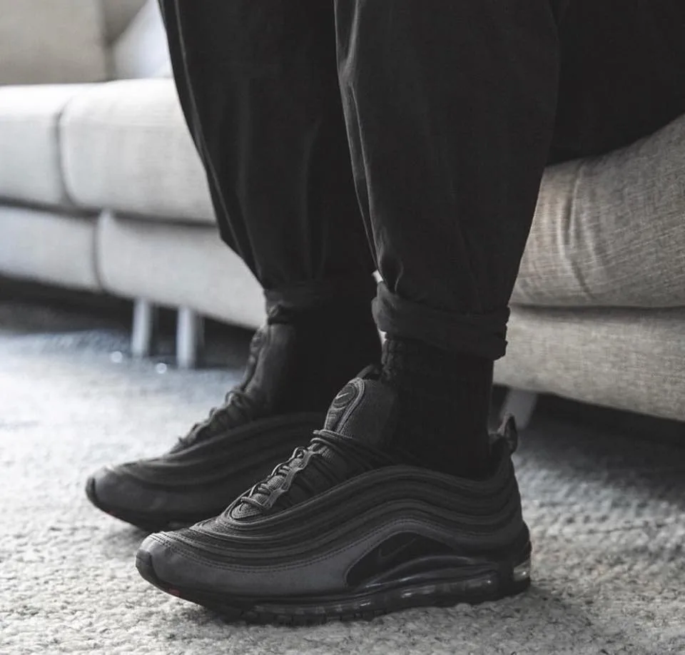 97-giay-sneaker-den-elleman-0220-thesolesupplier