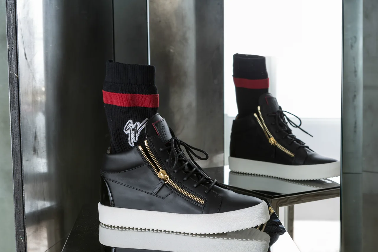 GIUSEPPE ZANOTTI FW18 MEN_S PRESS PRESENTATION_KIRSS PLUS RU80044 001