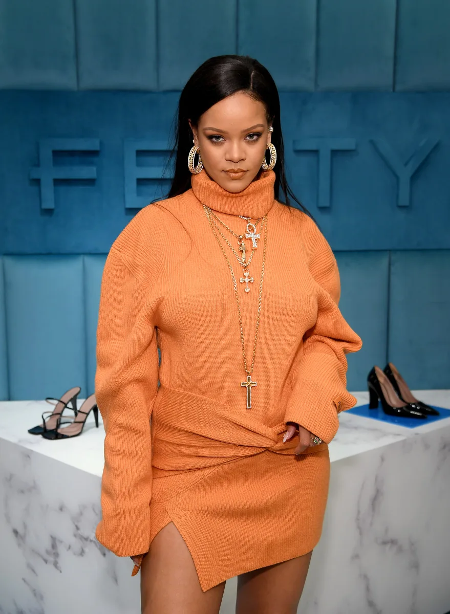 ca sĩ Rihanna và Fenty