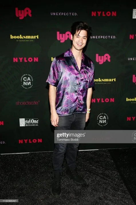 Ross Butler xếp vị trí thứ 8 trong top mặc đẹp của tuần. Ảnh: Getty Images