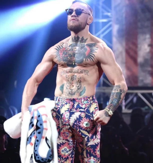 conor mcgregor phong cach thoi trang - elle man 21