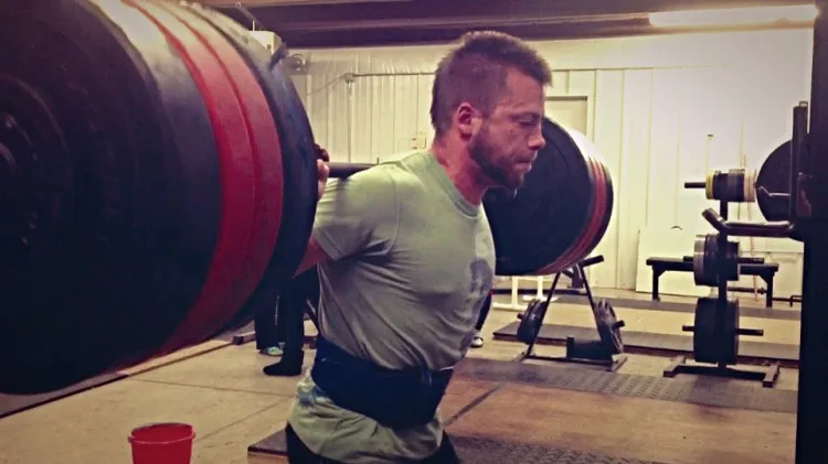 Một bài tập Squat vận hành như thế nào?