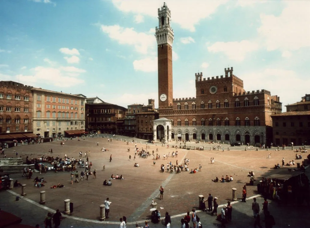 Du lịch Ý chúng ta còn có cơ hội ghé thăm Venice, một trong những nơi lãng mạn nhất thế giới và là thành phố của hàng vạn câu chuyện tình yêu. Ảnh: Bestprice Travel