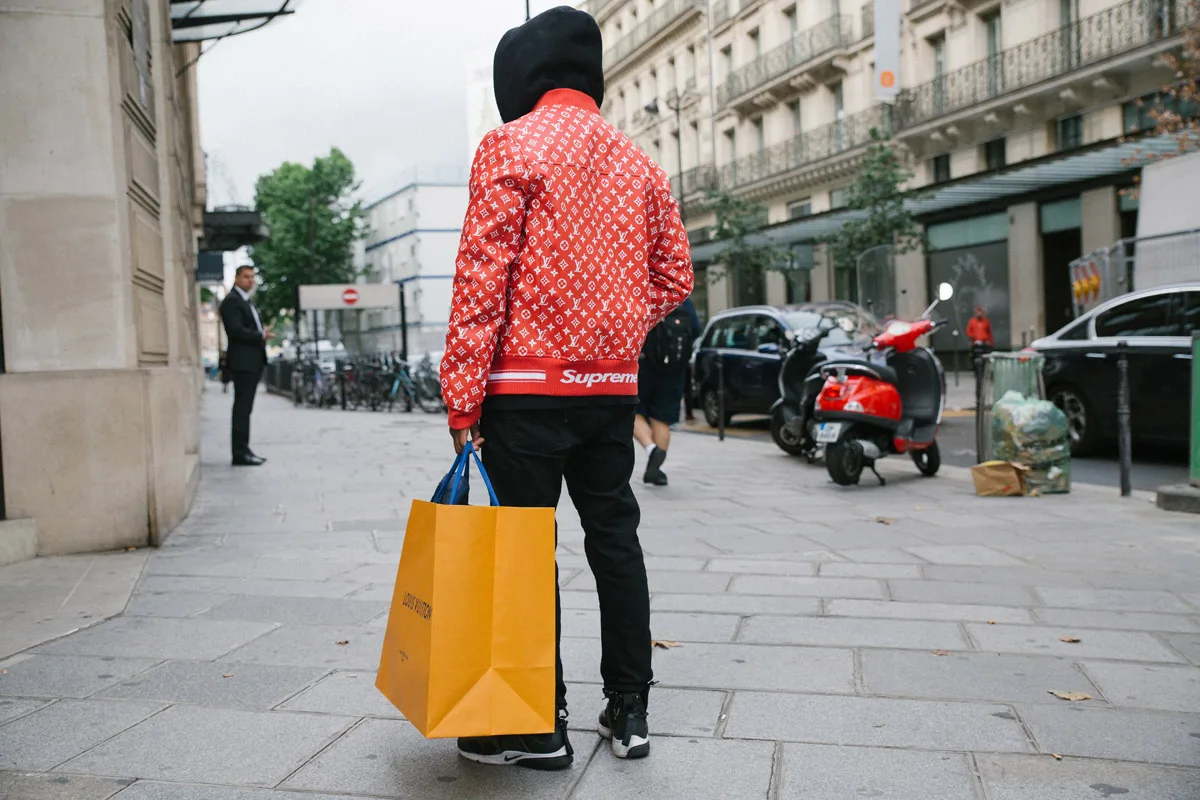 louis vuitton x supreme - paris- elle man 6