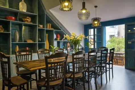 NGON VILLA mang toàn bộ thể giới ẩm thực đường phố Việt Nam thứ thiệt đến với ngôi biệt thự Pháp xinh đẹp
