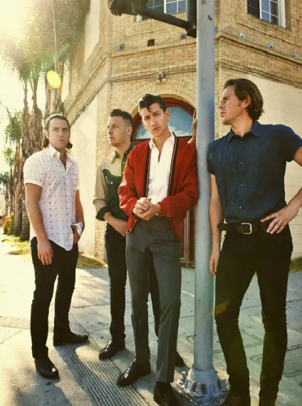 Bốn thành viên của nhóm nhạc Arctic Monkeys.