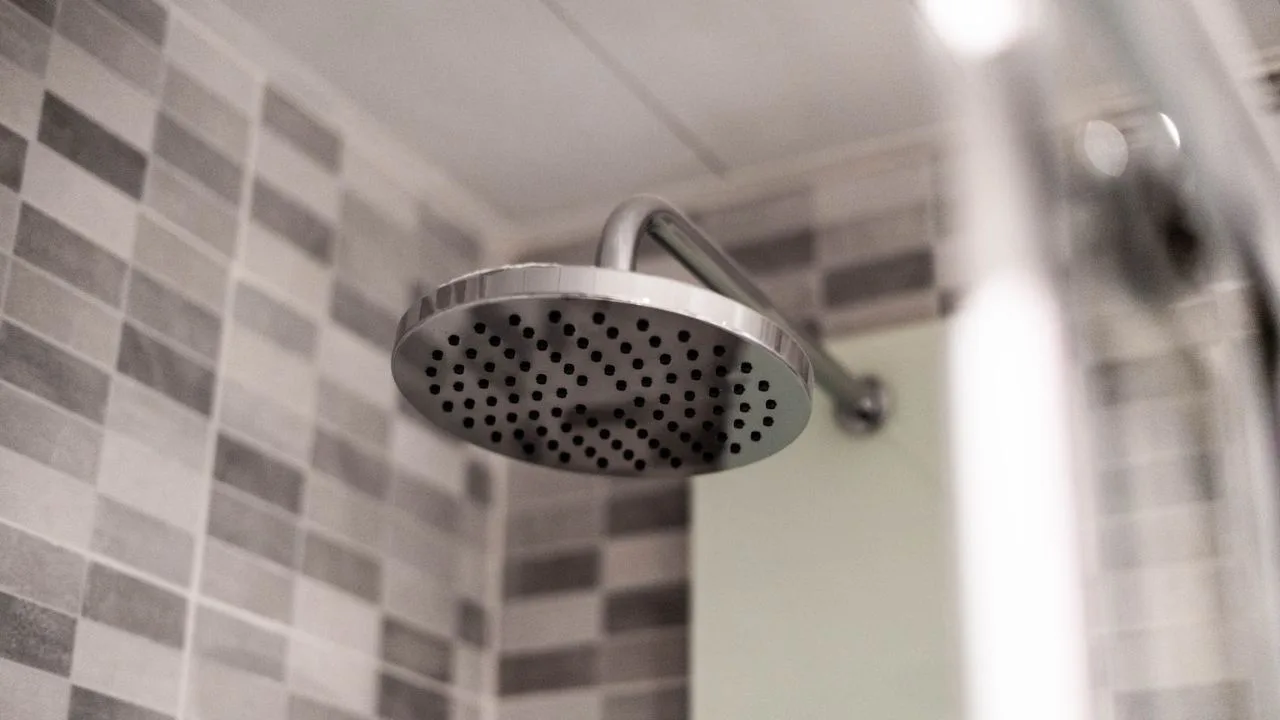 10 sai lầm nam giới thường mắc phải khi tắm