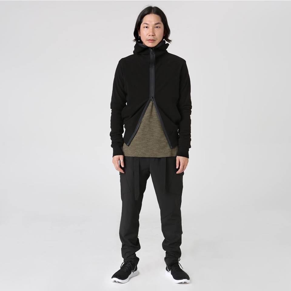 Tạo phong cách thời trang urban techwear với 5 thương hiệu bình dân- elle man26