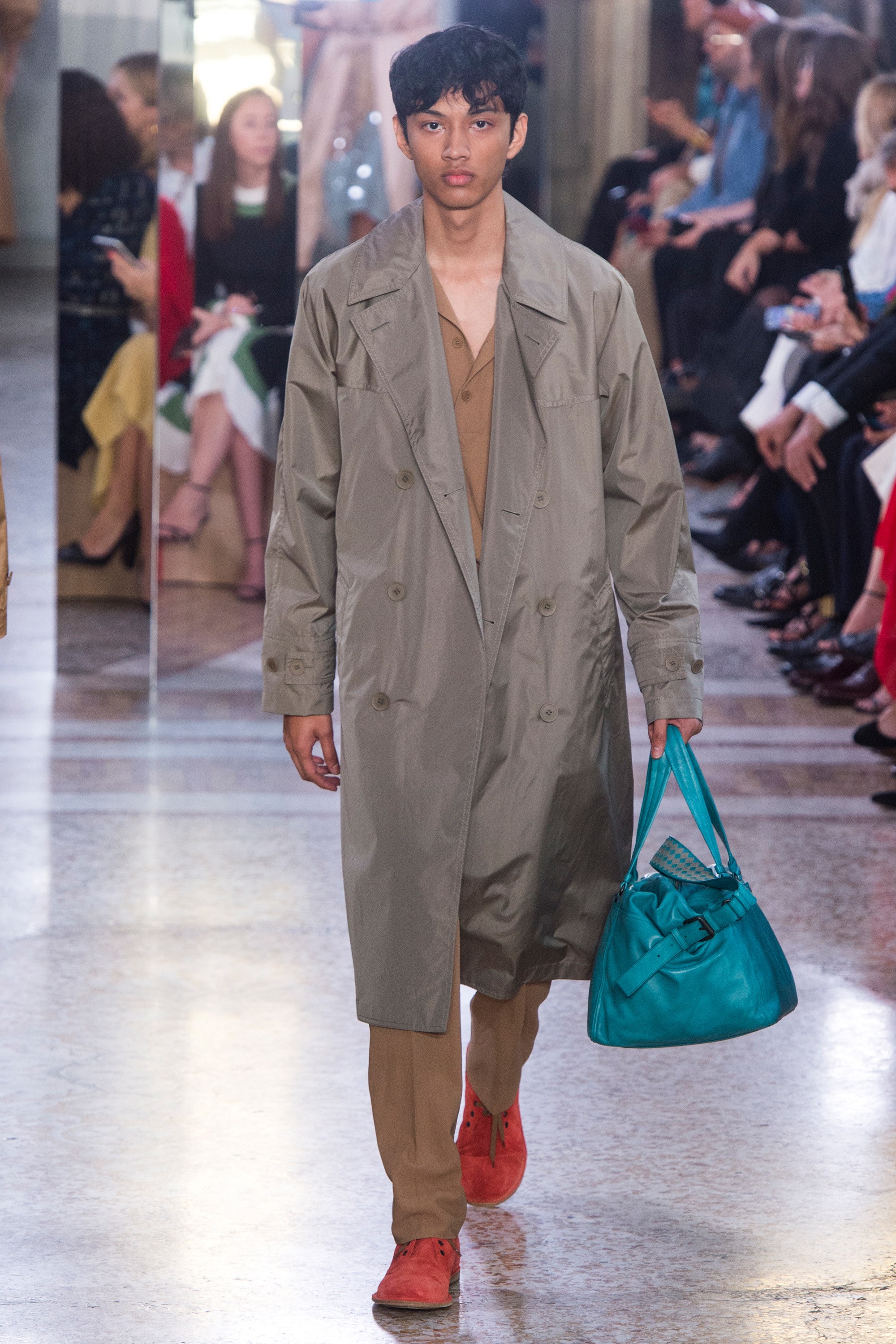 BST thời trang Xuân-Hè 2018 Bottega Veneta cú chuyển mình ngoạn mụcelleman3
