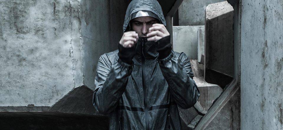 Tạo phong cách thời trang urban techwear với 5 thương hiệu bình dân- elle man38