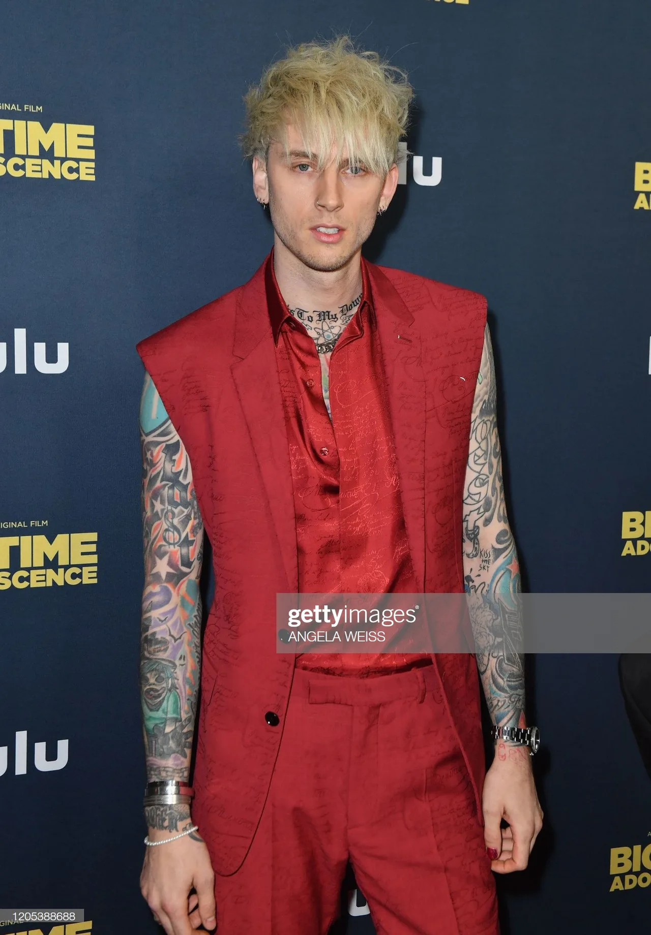 machine gun kelly 2-sao nam mac dep-elleman-0220