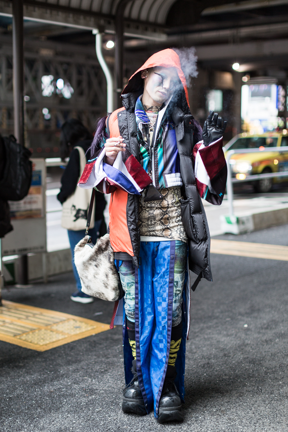 Phong cách đường phố quái tính tại Tuần lễ thời trang Tokyo Thu-Đông 2018 (25)