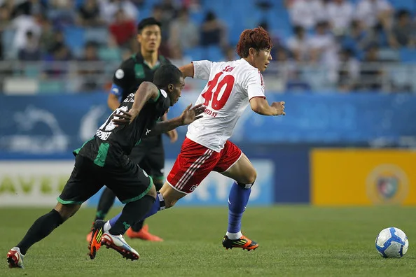 Son Heung-min - ELLE Man -1