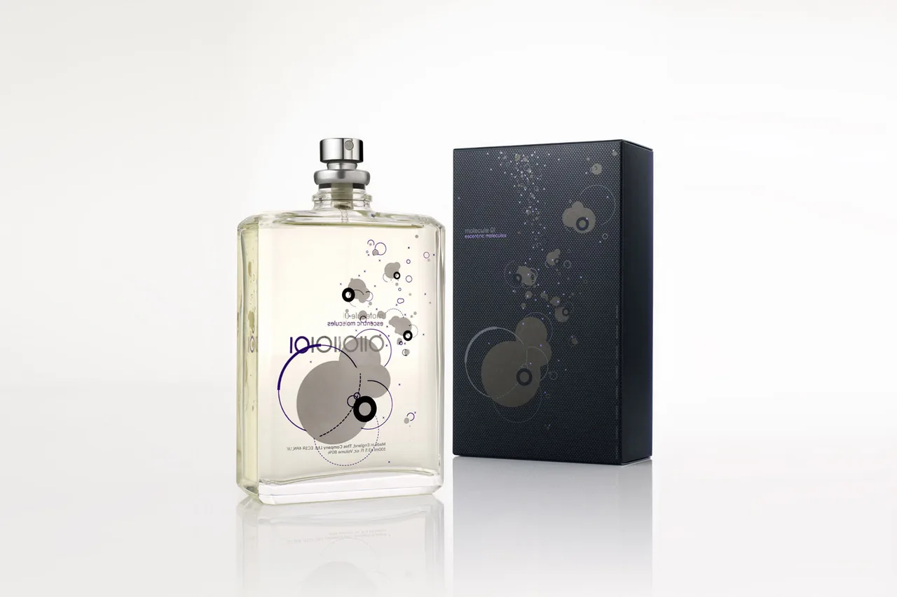 huong nuoc hoa valentine - Molecule01 Escentric Molecules - elle man