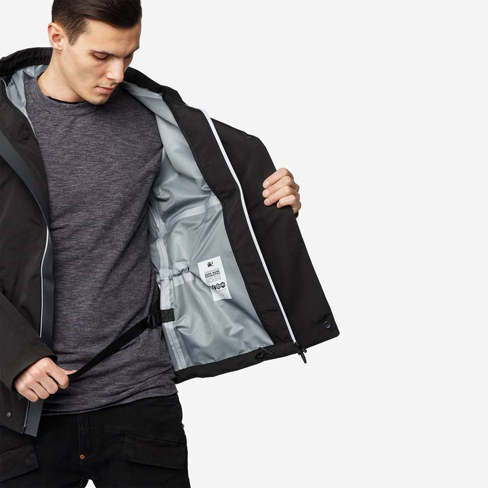 Tạo phong cách thời trang urban techwear với 5 thương hiệu bình dân- elle man37