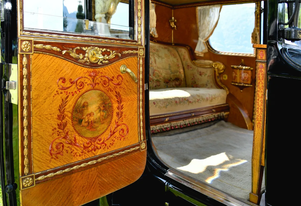 Chiếc Rolls-Royce Phantom Brougham De Ville (1926).