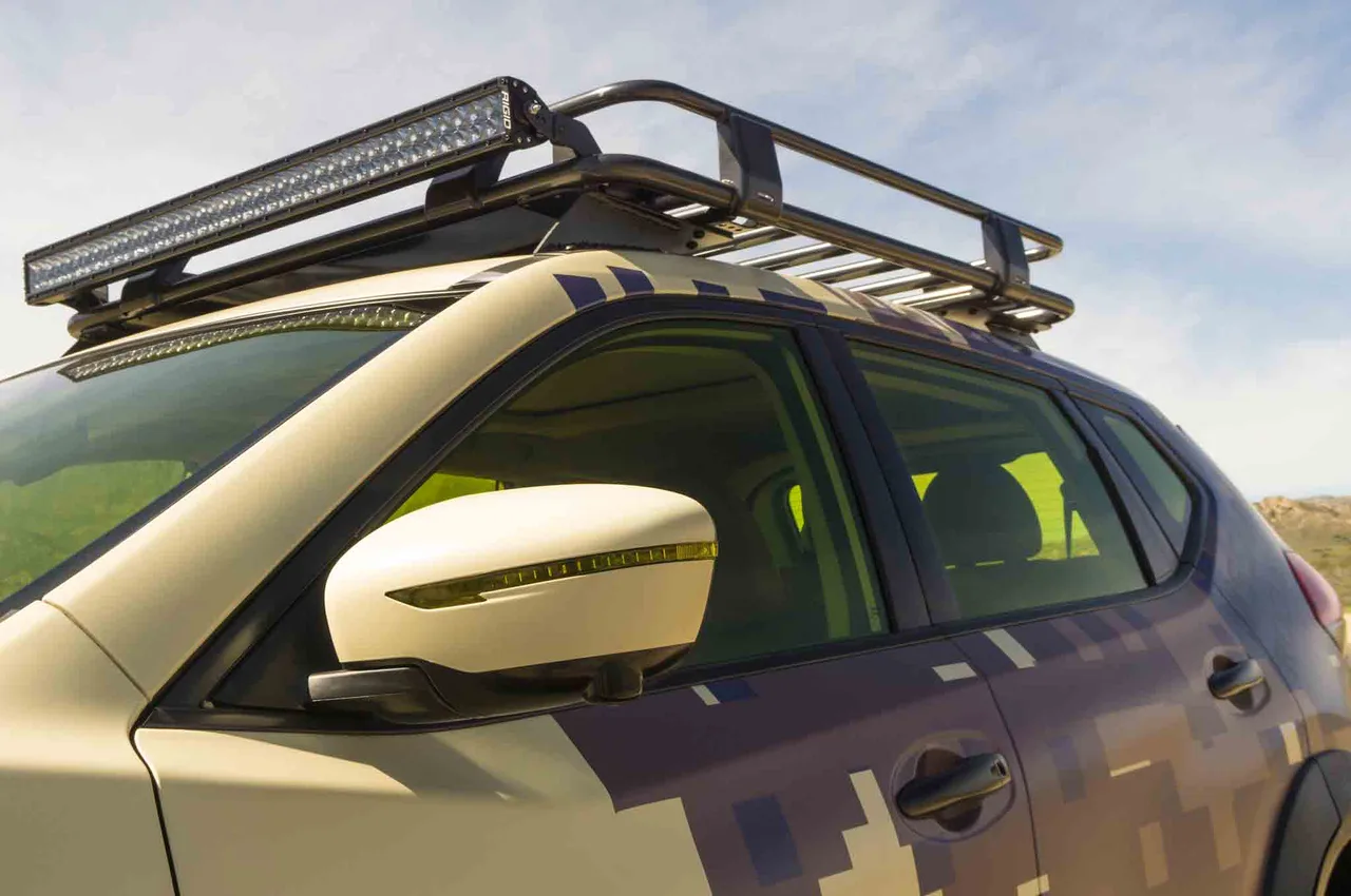 trien lam o to - elle man 2-Nissan-Rogue-Trail-Warrior-Project
