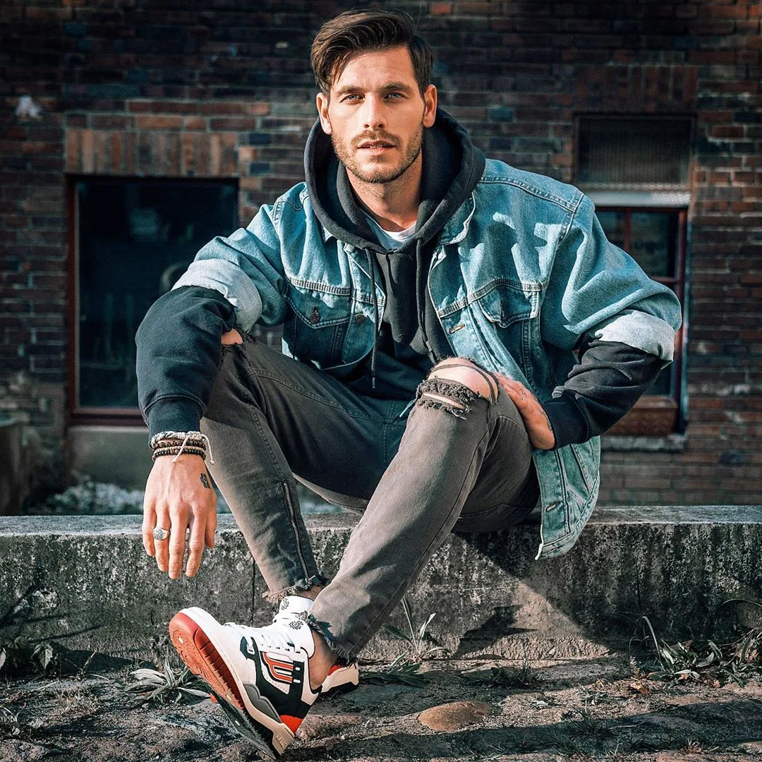 phối đồ với áo hoodie nam - angelo
