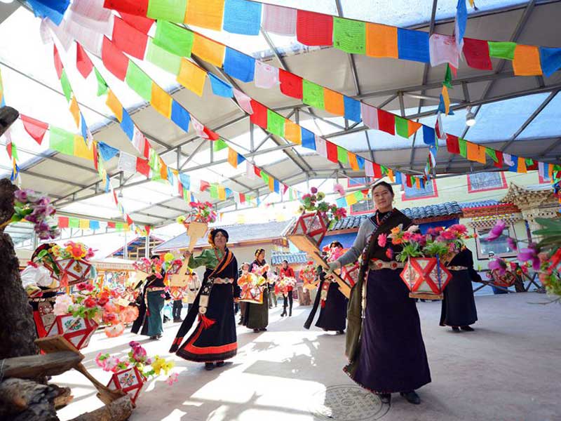 du lịch châu Á - bhutan losar - elle man 3