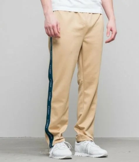 quan ke soc - stussy - elle man 3