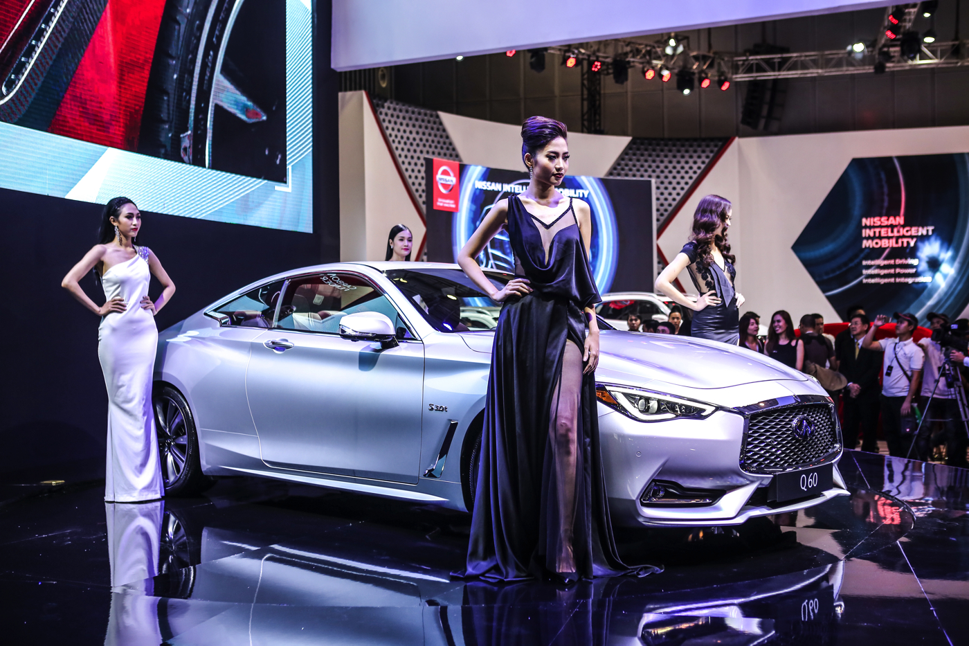 Infiniti Q60.