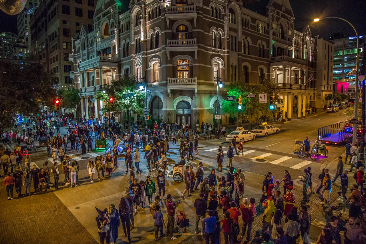 Halloween ngày nay. Ảnh: 6th street