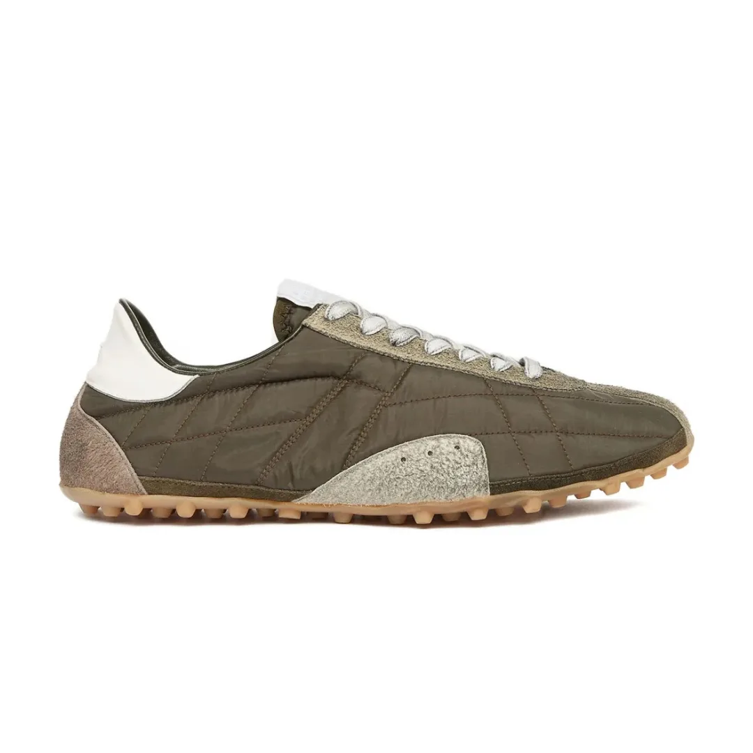 slim sneaker