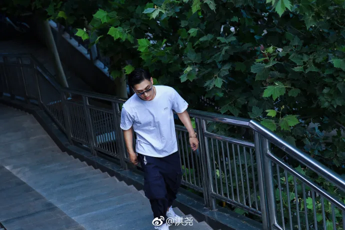 Hong Nghieu - elleman 7