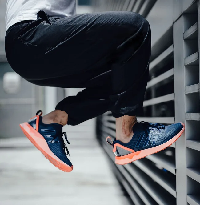 5 kieu giay the thao - runner - adidas ZX Flux runner 1 - elle man