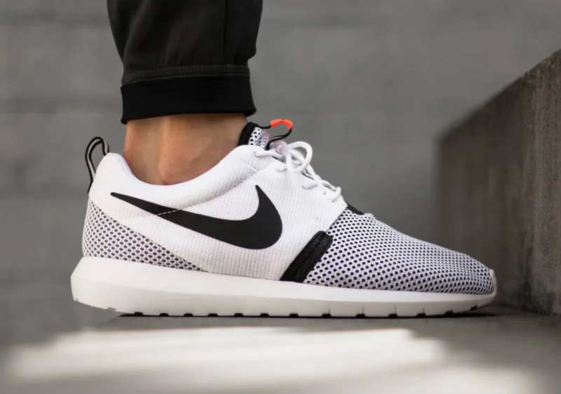 5 kieu giay the thao - runner - Nike Roshe Run - elle man