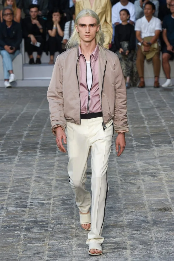 10 bộ sưu tập hàng đầu dành cho nam trong Tuần lễ thời trang 2018 berluti_look_34_menswear_spring_2018
